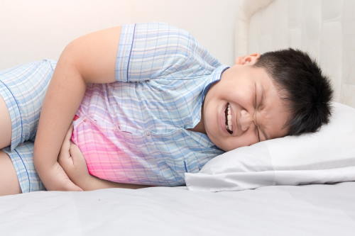 درد شکم مکرر در کودکان اصفهان: وقتی دل‌درد ساده نیست